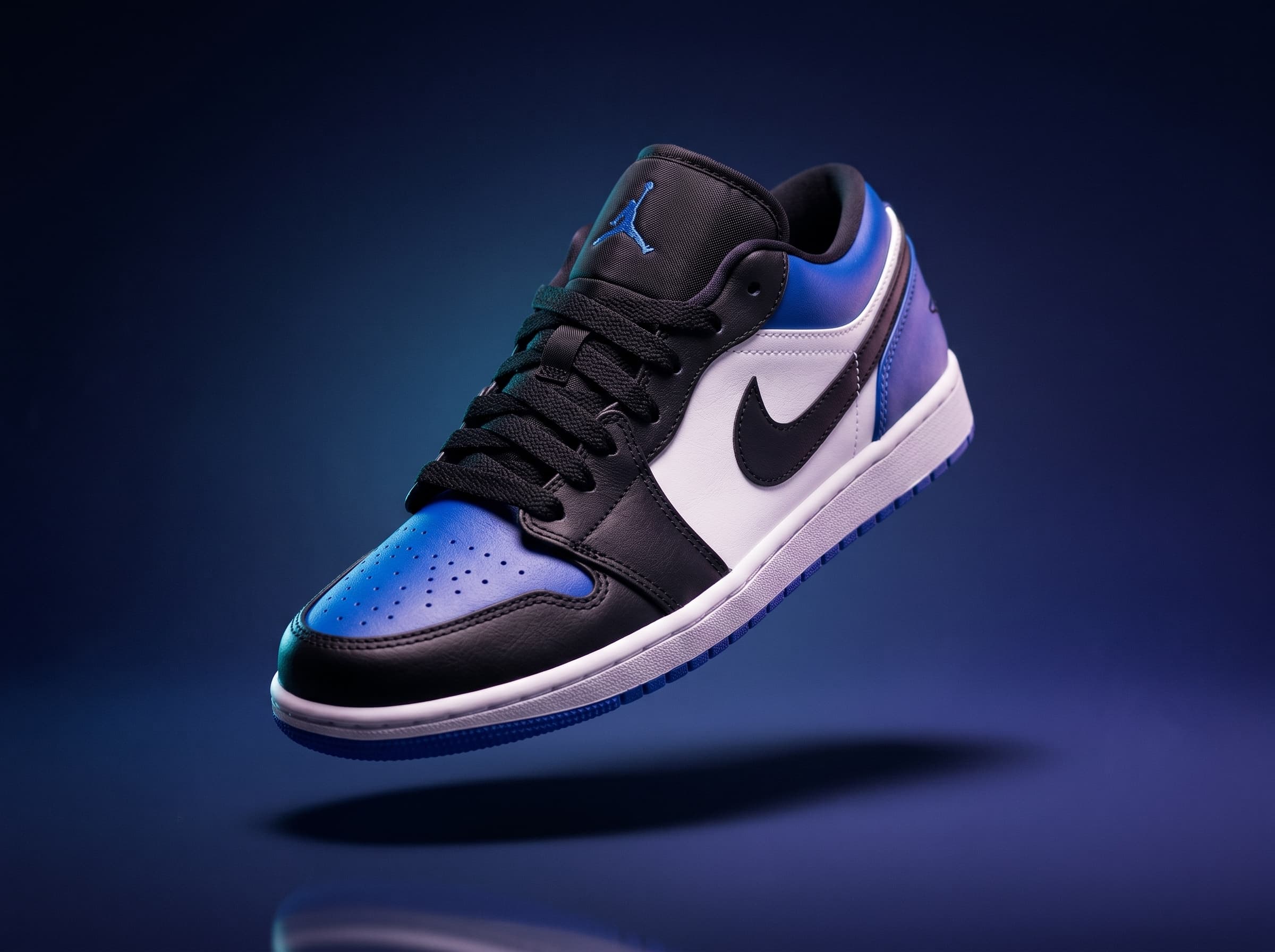 Nike Jordan Low Azul con Blanco y Negro