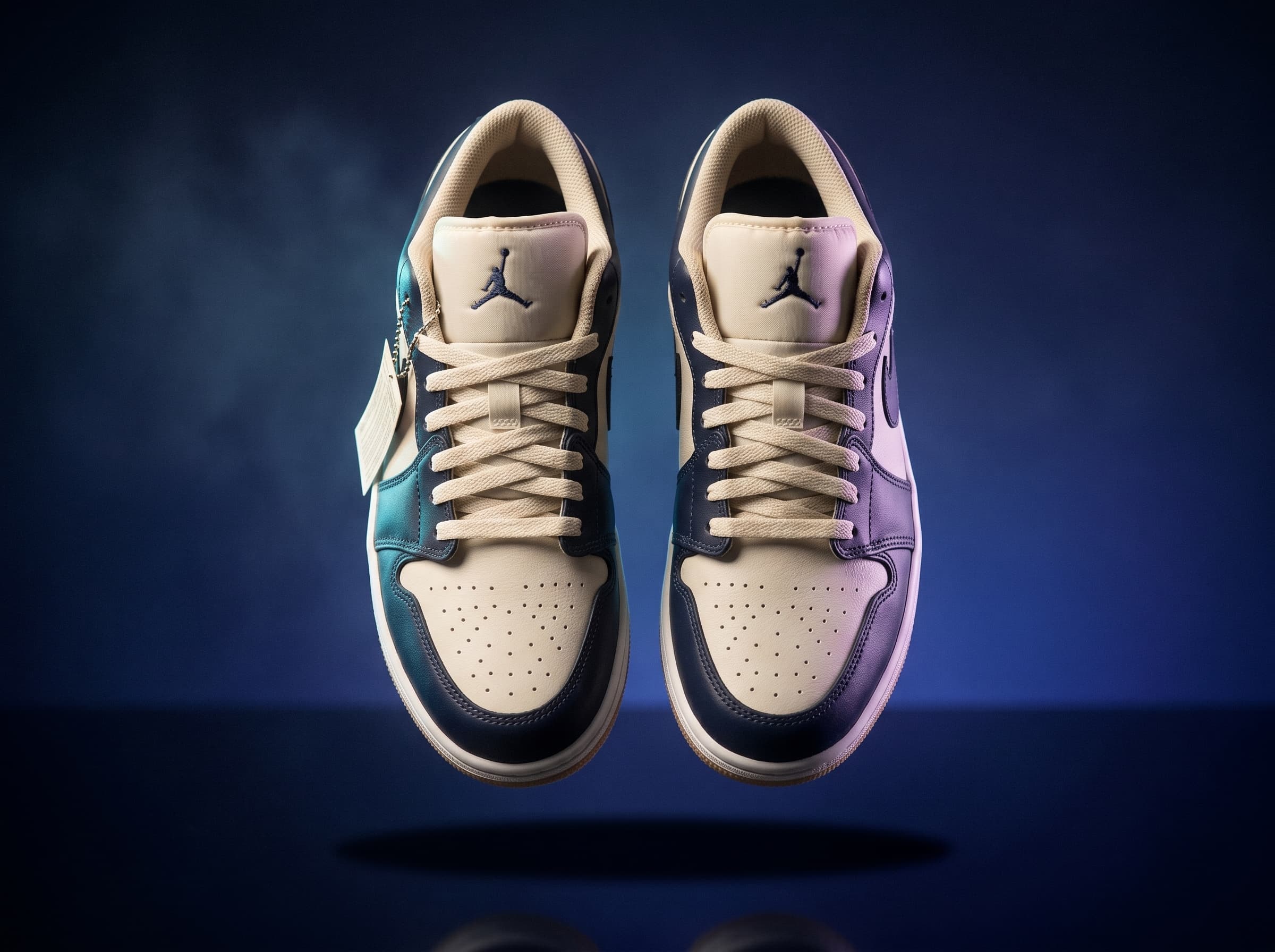Nike Jordan Low Azul con Crema 3